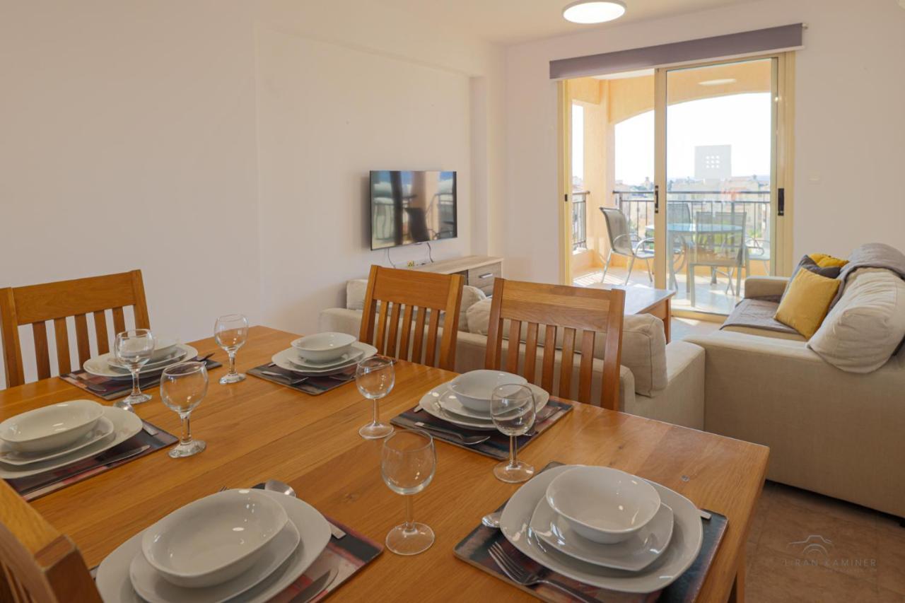 Royal Seacrest Crown-Jewel, 2B, Pools, Sea, Center Apartment Paphos Bagian luar foto