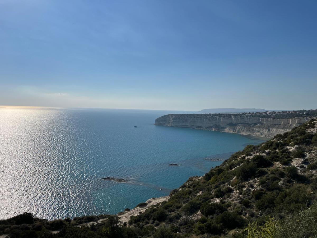 Royal Seacrest Crown-Jewel, 2B, Pools, Sea, Center Apartment Paphos Bagian luar foto